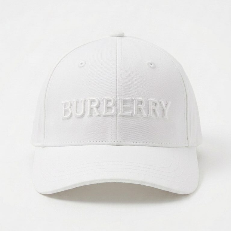 BURBERRY - All White